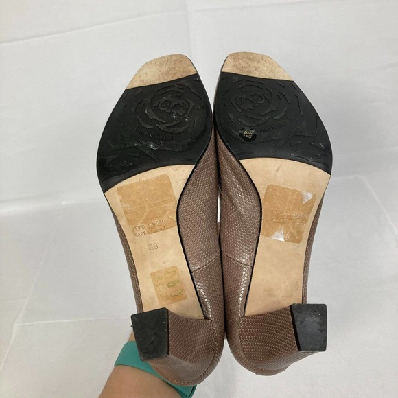 Taryn Rose Pumps Womens 7.5 Taupe Brown Snake Leather Pumps Heels Peep Toe Italy - Picture 5 of 10